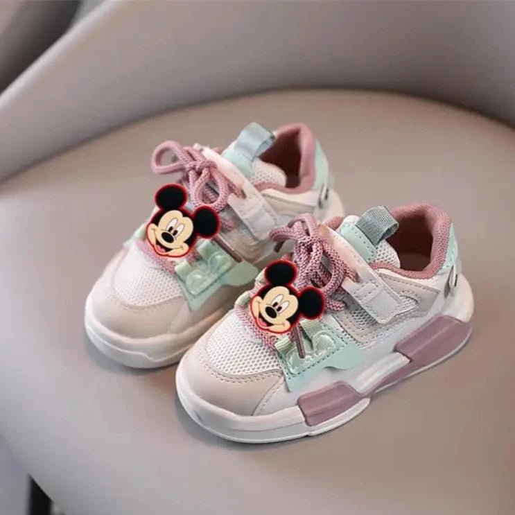 Tênis com estampa de personagens, conforto garantido – Varialle