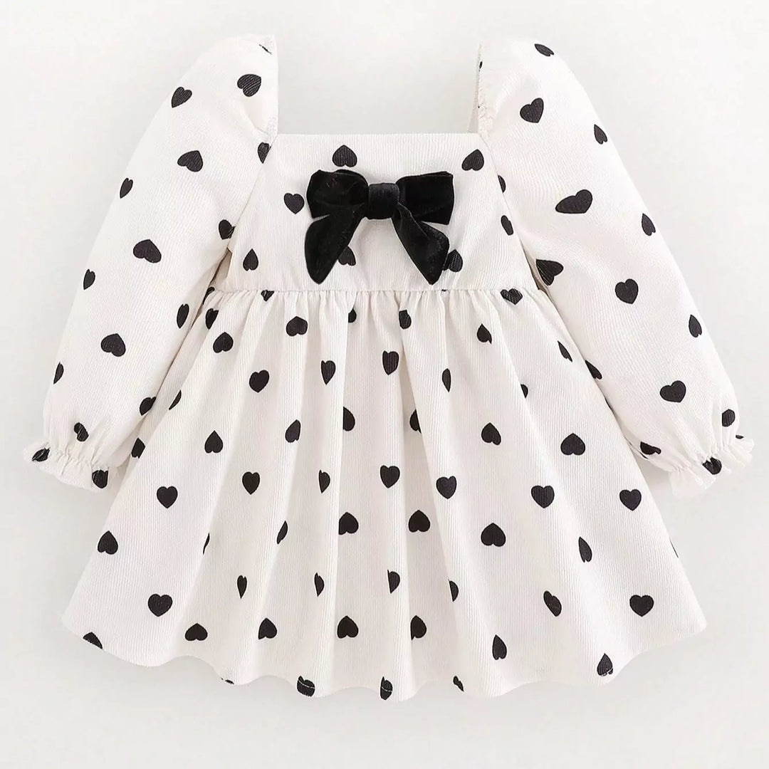 Vestido Infantil Plissado Corações Preto e Branco Manga Longa 6 Meses a 3 Anos Varialle