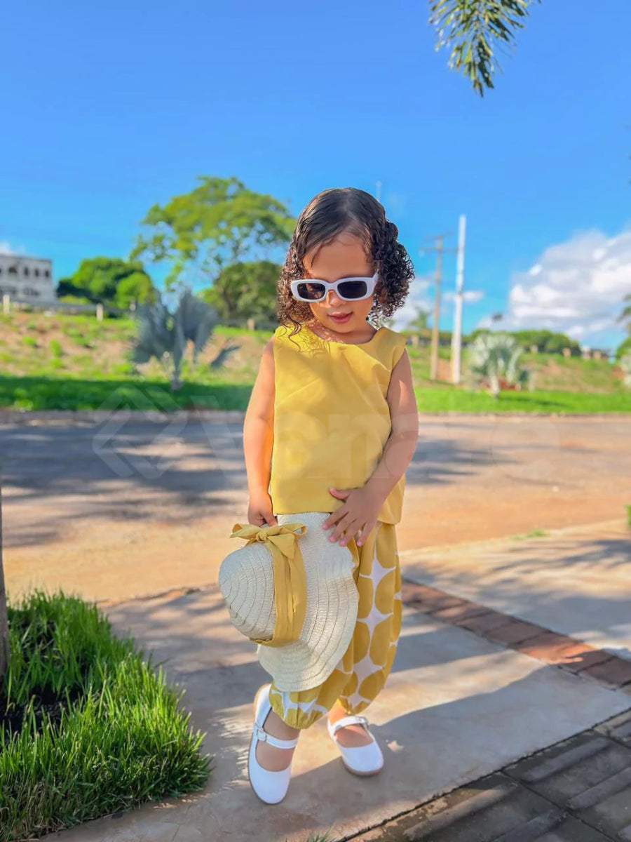 Conjunto Infantil Sol Brilhante de 3 Peças - Top, Calça e Chapéu de Verão - Varialle