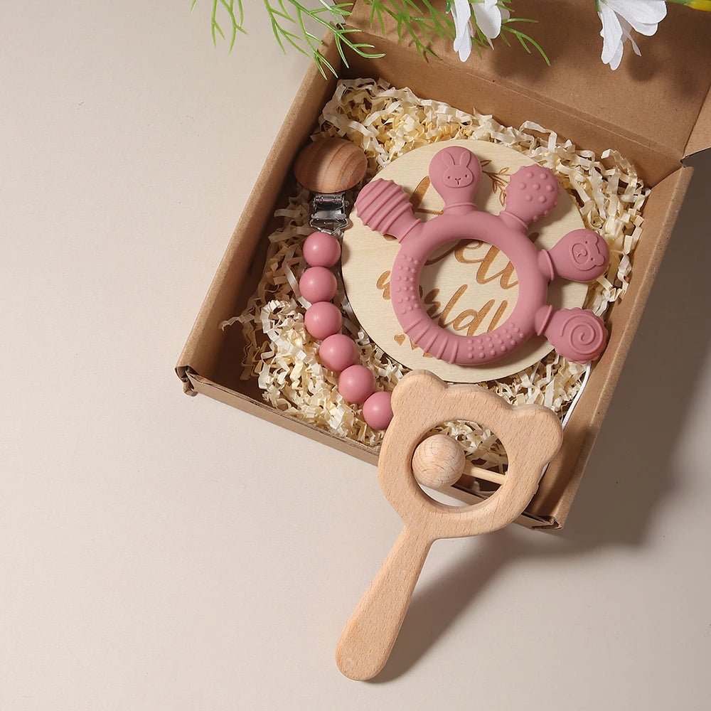 Kit Presente Recém Nascido MimoBaby: Mordedor, Chocalho e Prendedor de Chupeta - Varialle