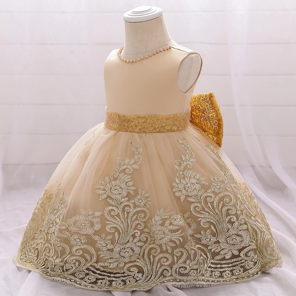Vestido Princesa Dourado com Lantejoulas e Laço - Varialle