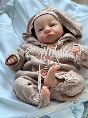 Bebê Reborn Theo de 49cm com roupinha e acessórios – boneco realista ideal para presente Varialle