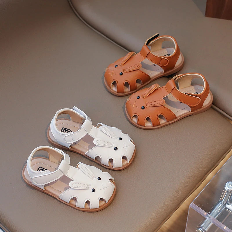 Sandália Infantil Unissex de Couro Coelhinho Estilosa e Confortável Varialle