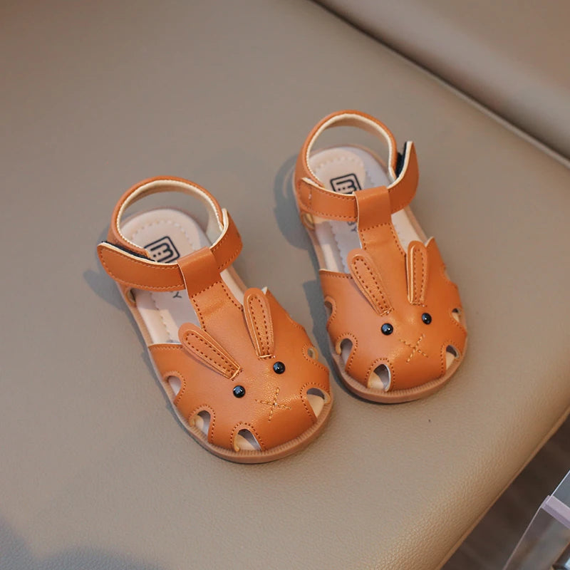 Sandália Infantil Unissex de Couro Coelhinho Estilosa e Confortável Varialle