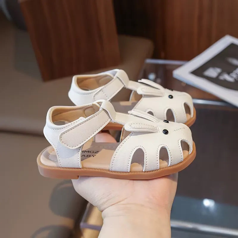 Sandália Infantil Unissex de Couro Coelhinho Estilosa e Confortável Varialle