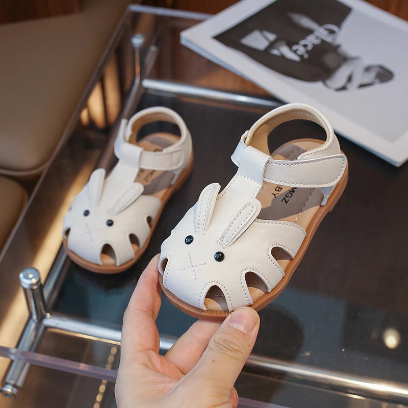 Sandália Infantil Unissex de Couro Coelhinho Estilosa e Confortável Varialle