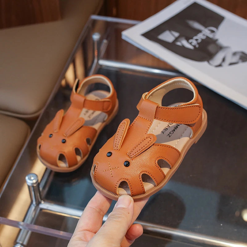 Sandália Infantil Unissex de Couro Coelhinho Estilosa e Confortável Varialle