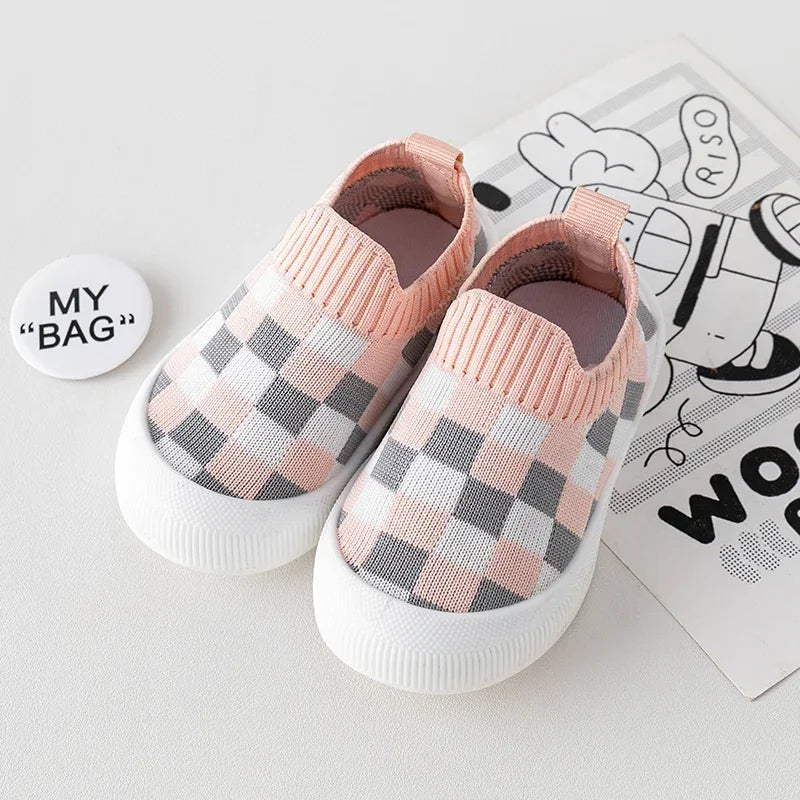 Tênis Infantil Respirável Antiderrapante KickBaby Xadrez Rosa - Varialle
