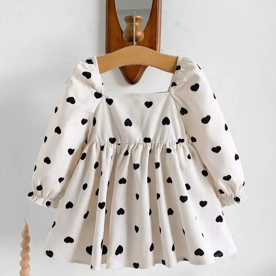 Vestido Infantil Plissado Corações Preto e Branco Manga Longa 6 Meses a 3 Anos Varialle