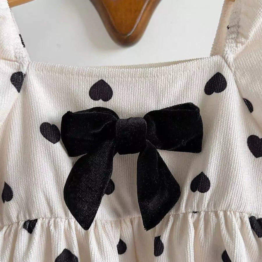 Vestido Infantil Plissado Corações Preto e Branco Manga Longa 6 Meses a 3 Anos Varialle