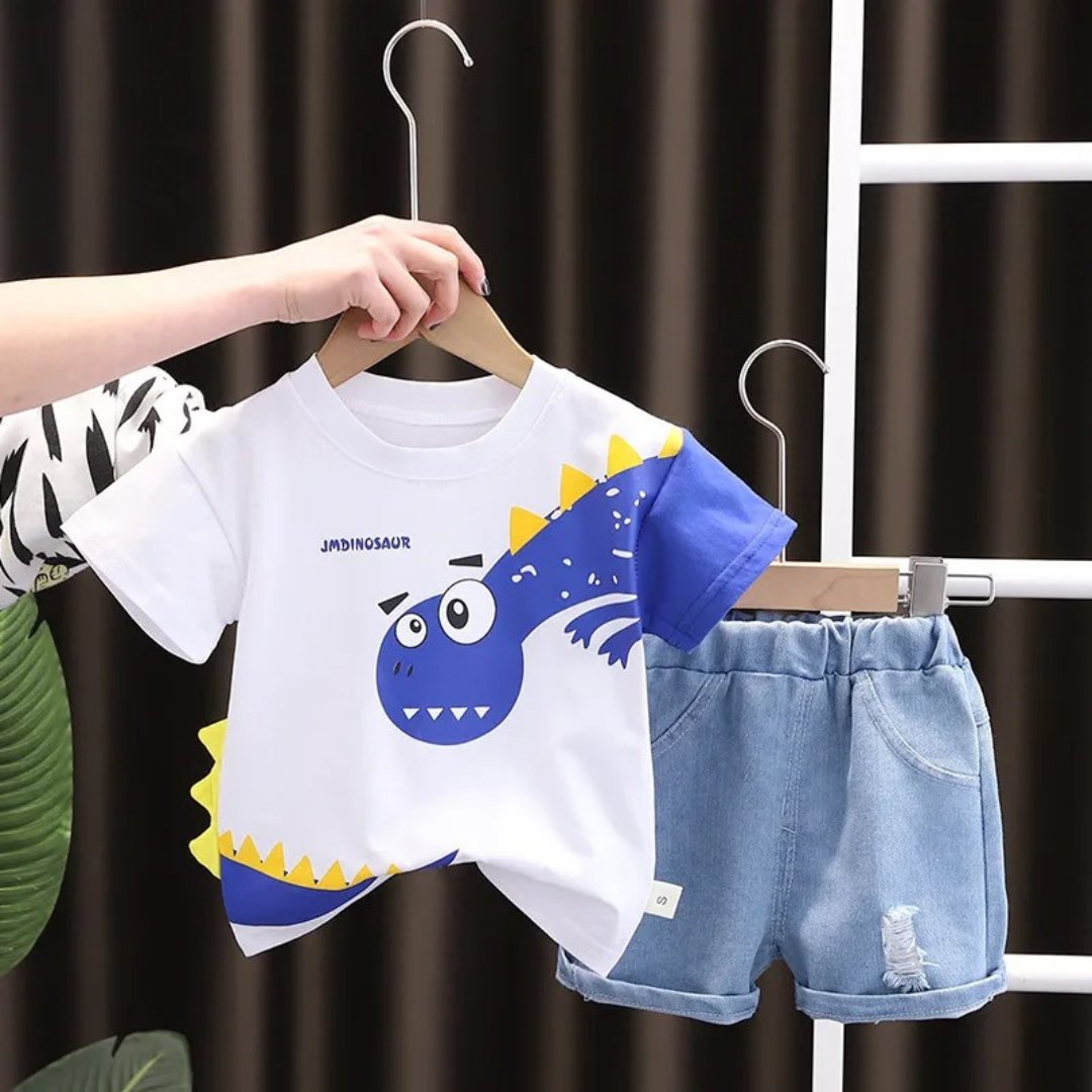 Conjunto Menino Verão: Camiseta Dinossauro e Shorts Jeans - 9 Meses a 5 Anos | LANÇAMENTO BLACK FRIDAY - Varialle