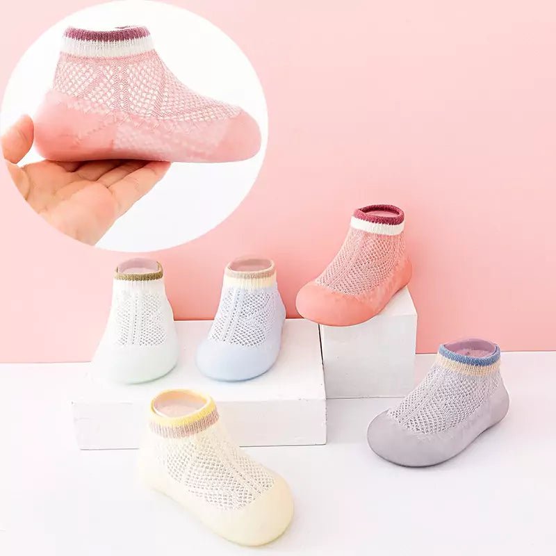 meia com sola antiderrapante respirável para bebê softstep 3 meses a 4 anos Varialle