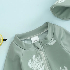Maiô Infantil Unissex com Zíper - Estampas Coloridas e Chapéu 0 a 3 Anos - Varialle