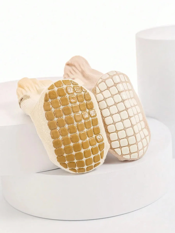 kit com 5 pares de meias antiderrapantes para bebê com estampa de bichinhos coloridos Varialle