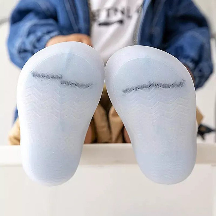 meia com sola antiderrapante respirável para bebê softstep 3 meses a 4 anos Varialle