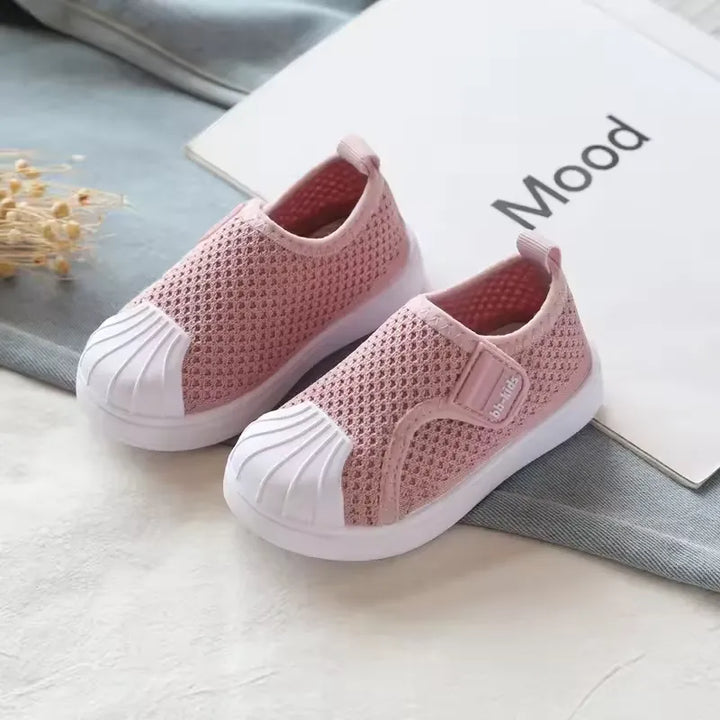 Tênis Infantil Respirável em Malha com Velcro BabyStillus Varialle