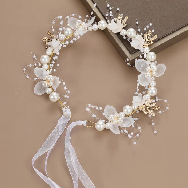 Tiara Infantil Ajustável de Pérolas e Flores - Varialle