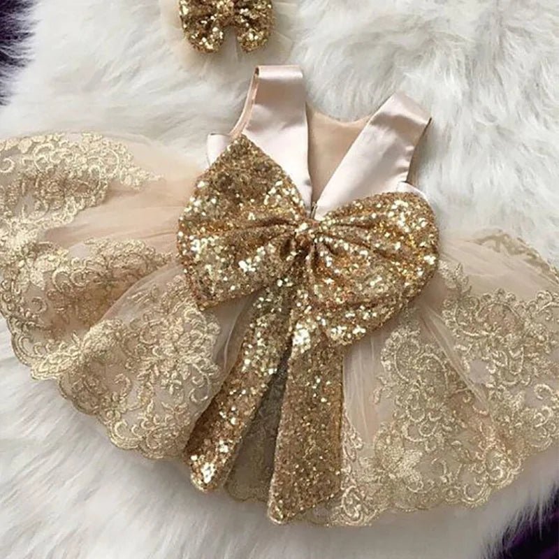 Vestido Princesa Dourado com Lantejoulas e Laço - Varialle